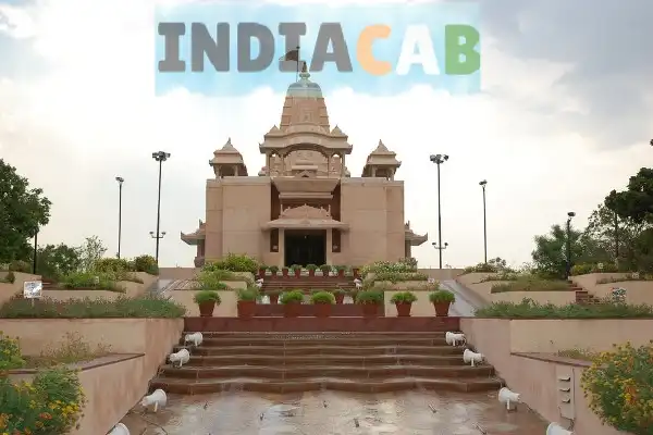 Mumbai to Maheshwar taxi